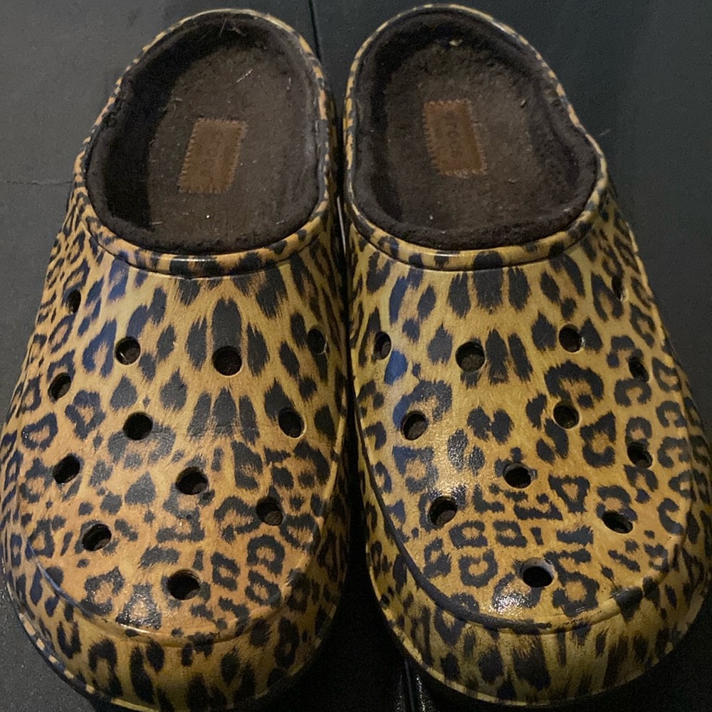 CROCS Brown and Black Mules with Soft Material